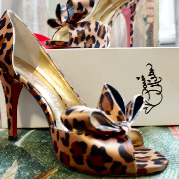 Escarpins Paris Hilton à Bout Ouvert - Cuir Verni Métallisé Étain - Taille 7 US